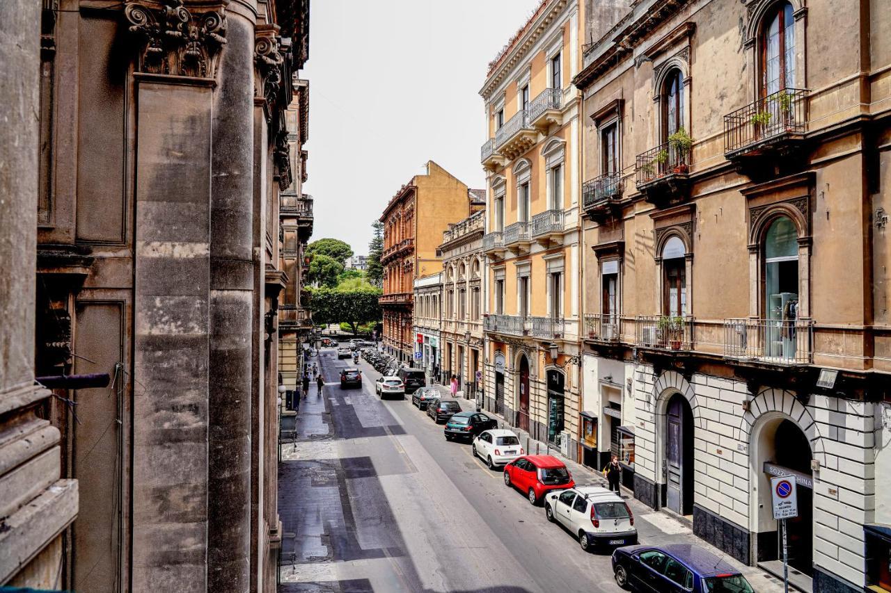 B&B Giardino Bellini-Centro Catania Exterior photo